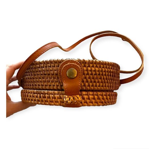 Round Canteen Style Rattan Straw Bag Wicker Purse Boho Bag for Women Cross Body - Picture 2 of 5
